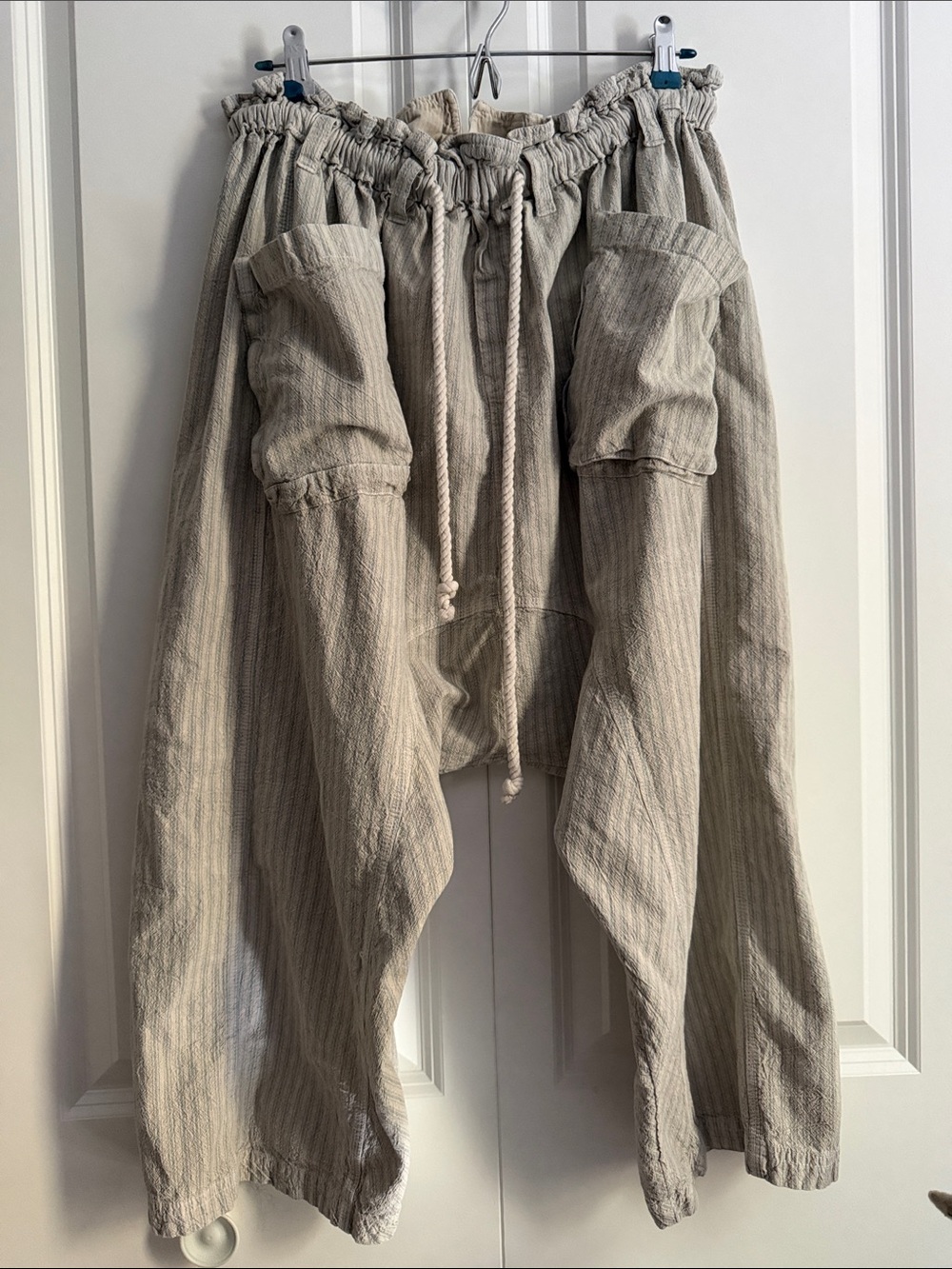 Free People women’s Beige Drawstring harem balloon drop crotch ankle Pants